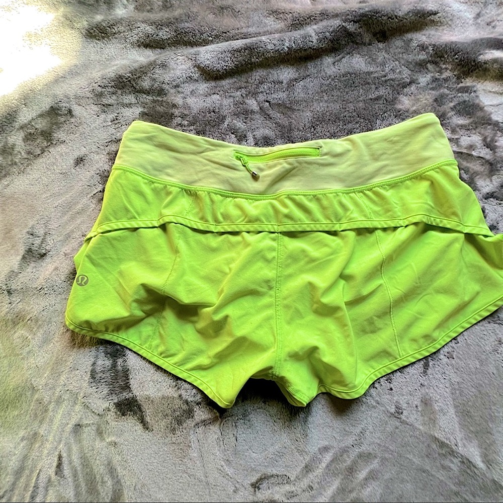 RARE Lululemon Speed Up Shorts Size 8 Great Condition Neon Green Color